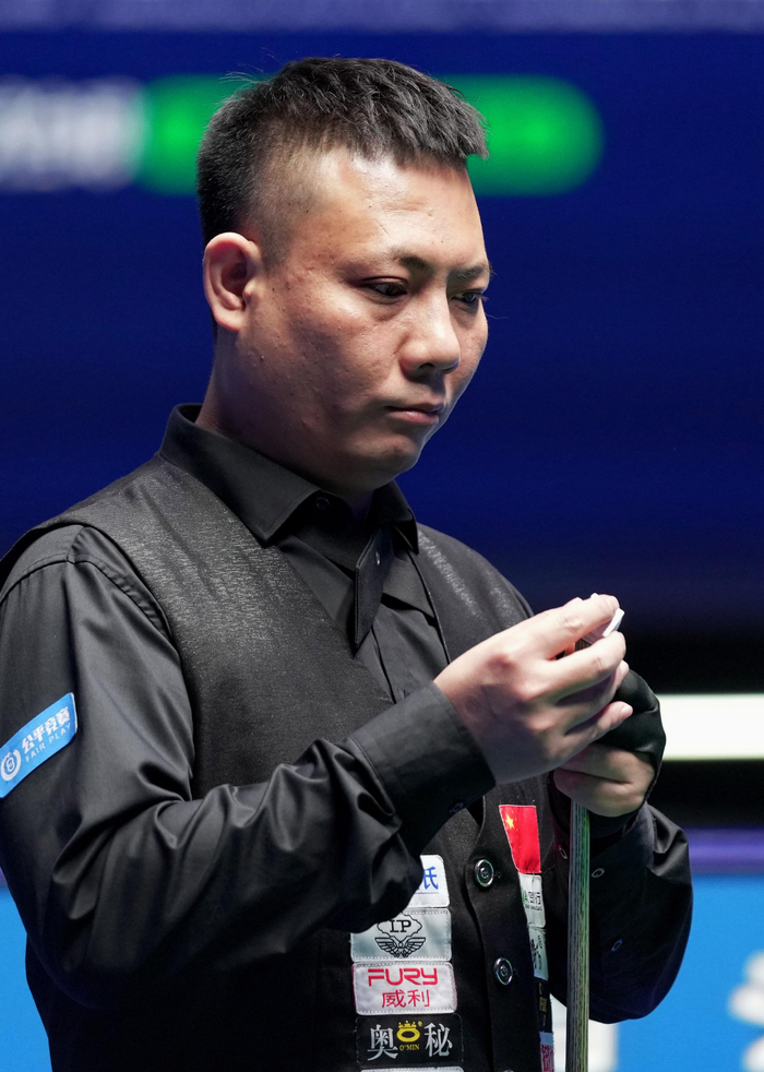 场的出色发 场的出色发